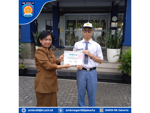 JUARA 1 LOMBA GAME DEVELOPMENT 